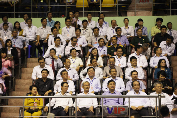 Lãnh đạo các tỉnh, thành tham dự buổi nói chuyện với công nhân lao động tại tỉnh Đồng Nai
